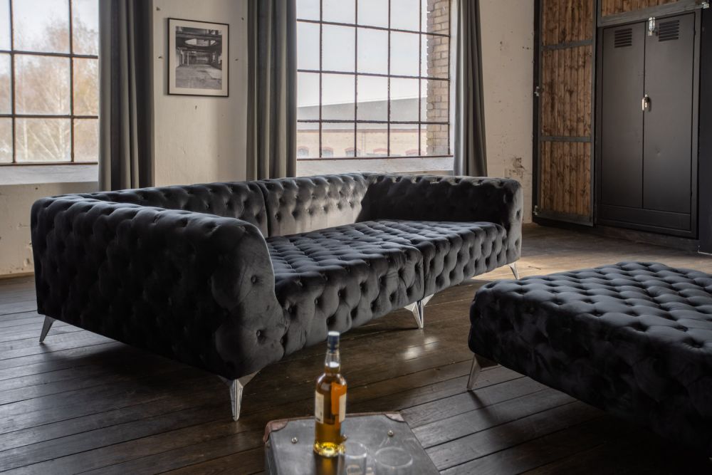KAWOLA Sofá extra ancho NARLA Sofá Chesterfield Terciopelo negro