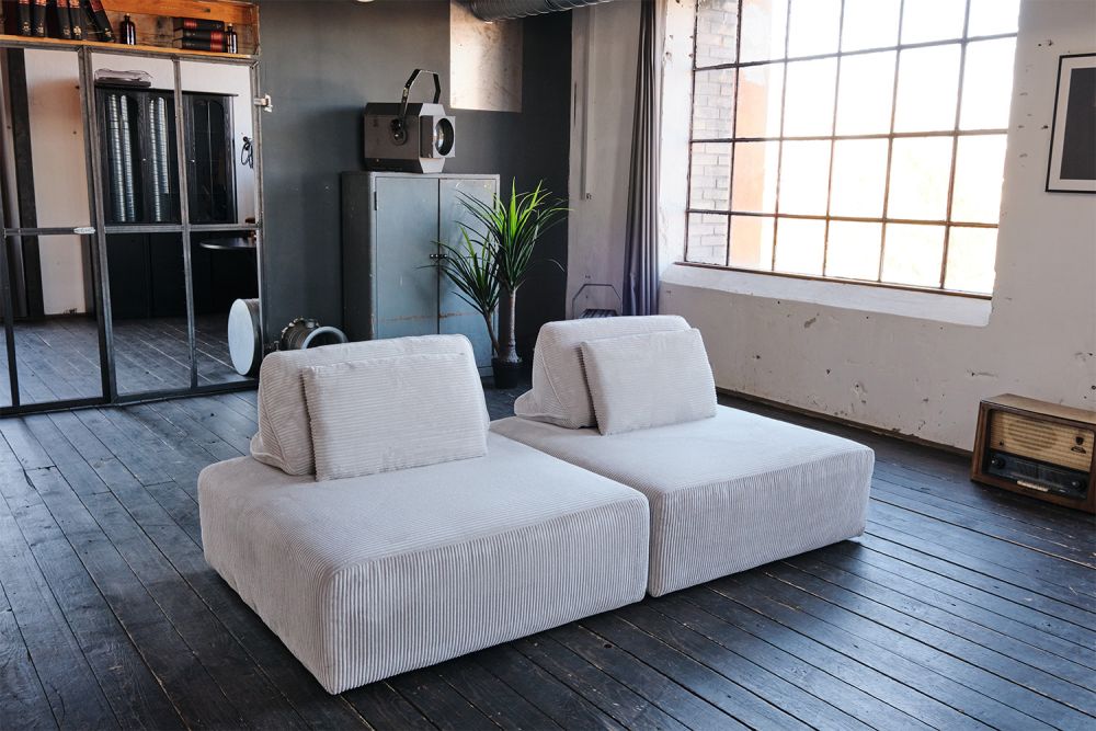 KAWOLA sofá modular WIOLO SOFT 2 módulos 2 cojines de respaldo pana gris claro