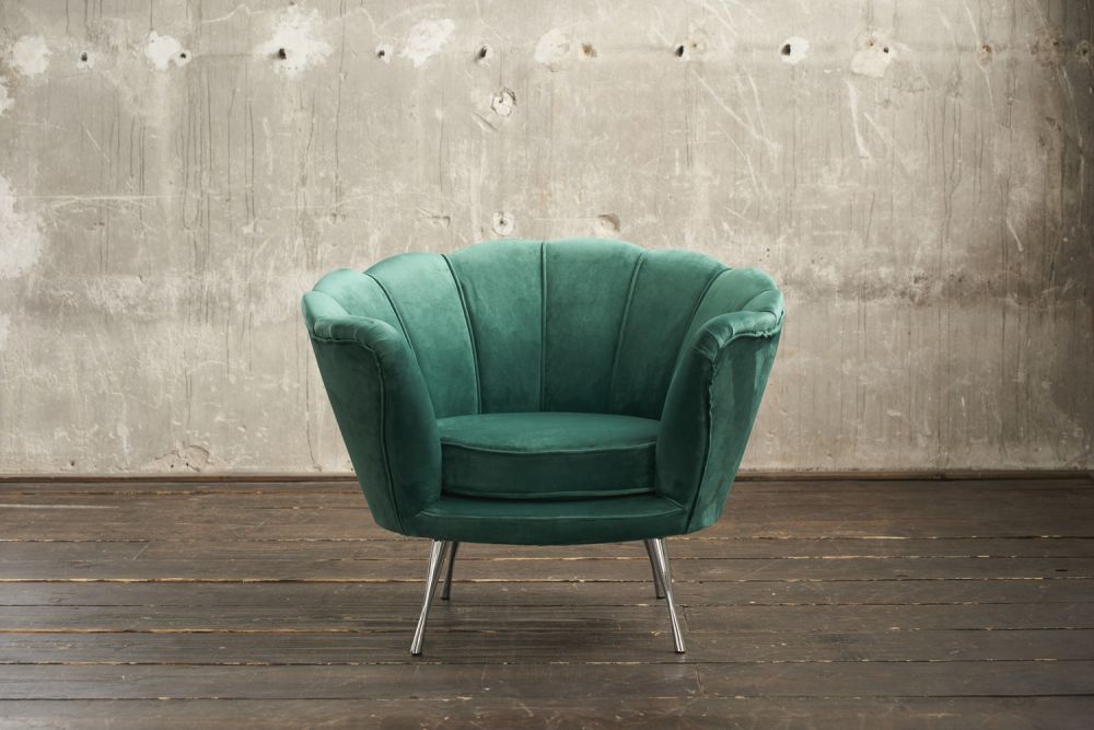 Sillón KAWOLA Sillón tapizado NARLA Terciopelo verde