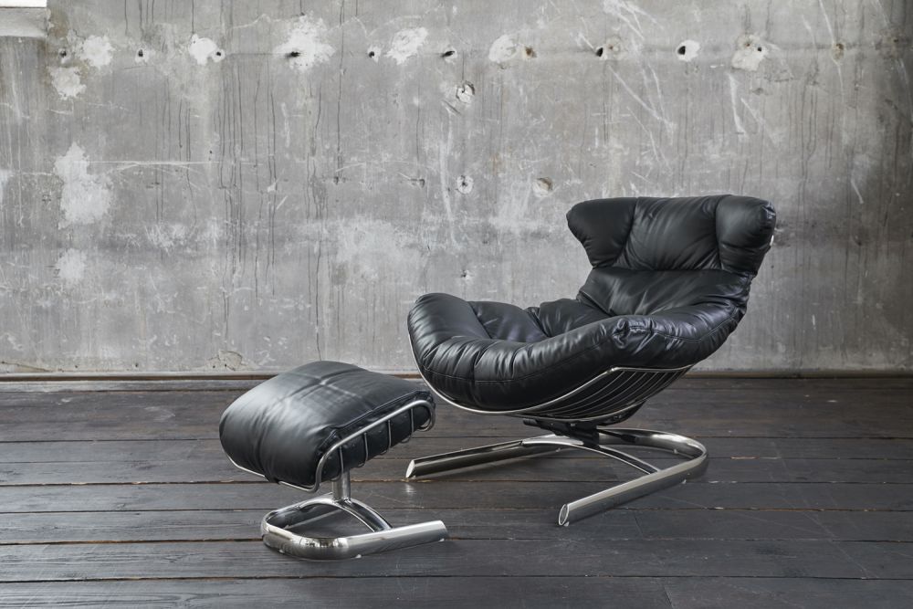 KAWOLA sillón reclinable ROWE cuero negro (A/A/P) 87x80x110cm incluido puf